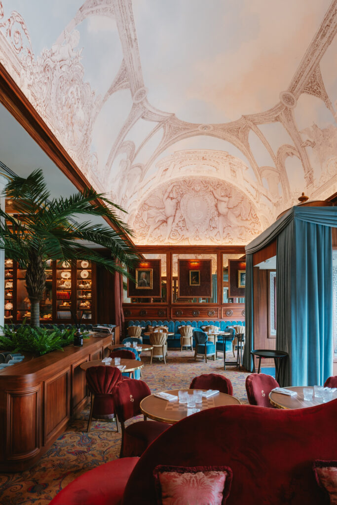 Café Lapérouse s'installe à La Vallée Village : l'art de vivre parisien fait escale 40 Cafe Laperouse mainroom 13