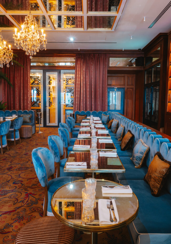 Café Lapérouse s'installe à La Vallée Village : l'art de vivre parisien fait escale 32 Cafe Laperouse mainroom 2