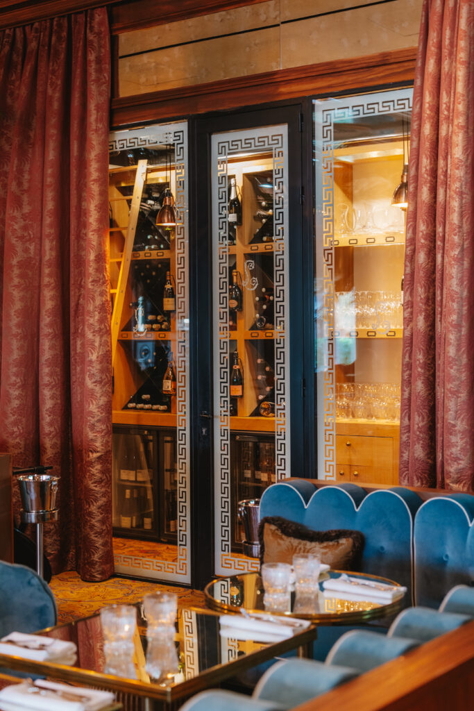 Café Lapérouse s'installe à La Vallée Village : l'art de vivre parisien fait escale 47 Cafe Laperouse mainroom 20