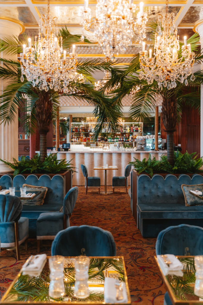 Café Lapérouse s'installe à La Vallée Village : l'art de vivre parisien fait escale 51 Cafe Laperouse mainroom 24