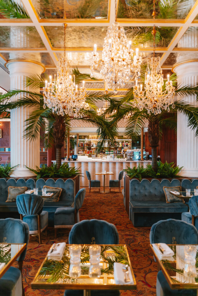 Café Lapérouse s'installe à La Vallée Village : l'art de vivre parisien fait escale 52 Cafe Laperouse mainroom 25
