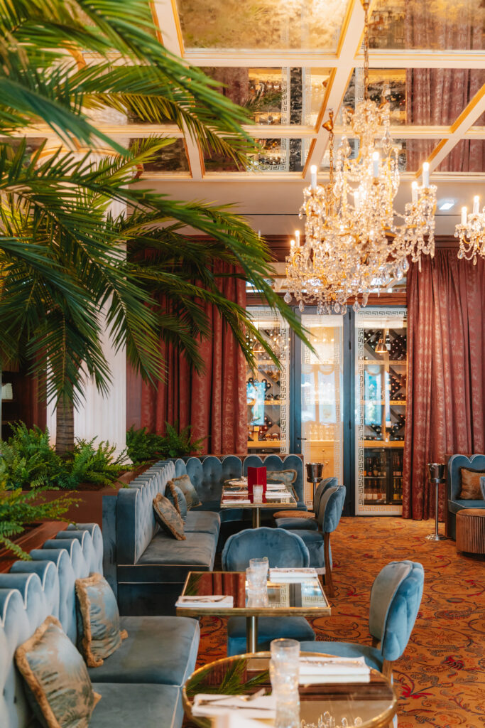 Café Lapérouse s'installe à La Vallée Village : l'art de vivre parisien fait escale 59 Cafe Laperouse mainroom 32