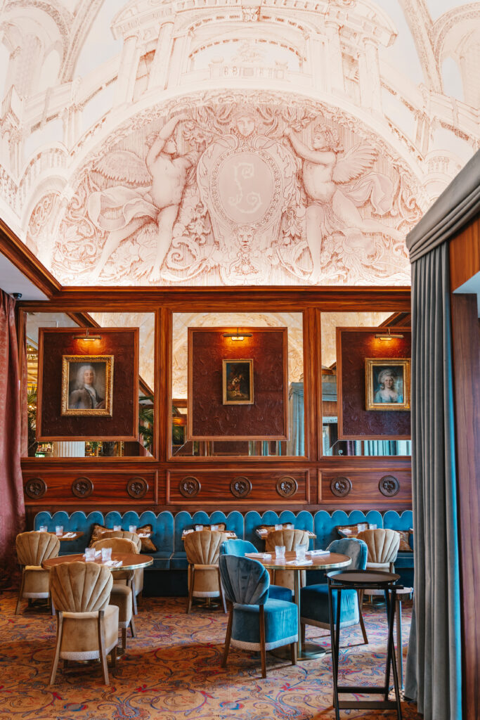 Café Lapérouse s'installe à La Vallée Village : l'art de vivre parisien fait escale 81 Cafe Laperouse mainroom 57