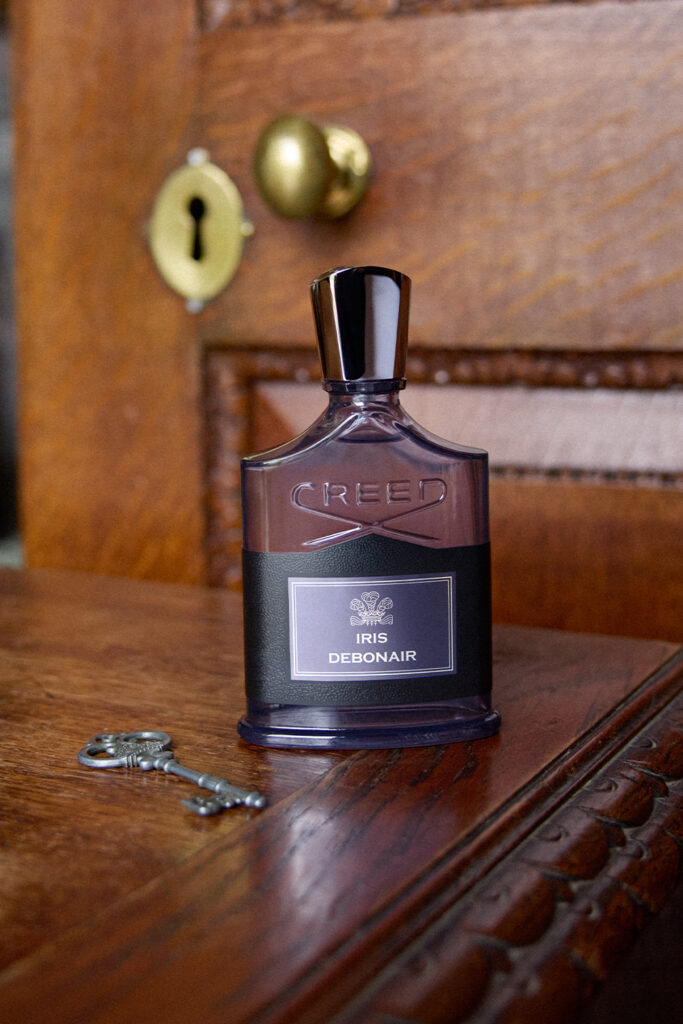 Creed Iris Debonair : la lavande anglaise et l'iris des Landes se répondent 33 Creed Iris Debonair Bottle 03 Digital 2x3 1