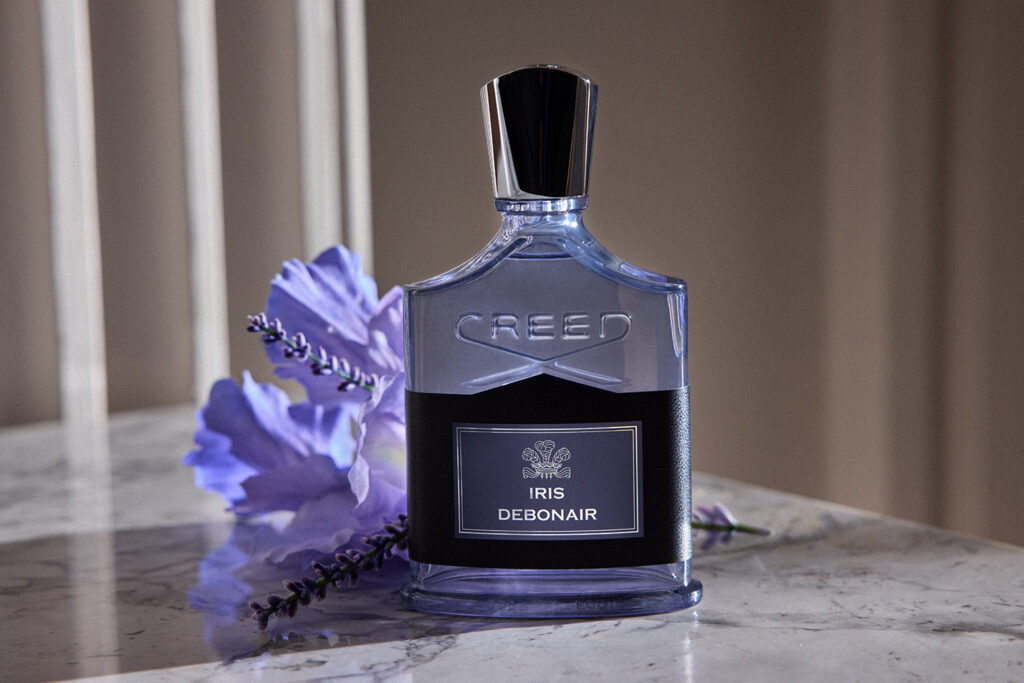 Creed Iris Debonair : la lavande anglaise et l'iris des Landes se répondent 37 Creed Iris Debonair Bottle 06 Digital 3x2 1