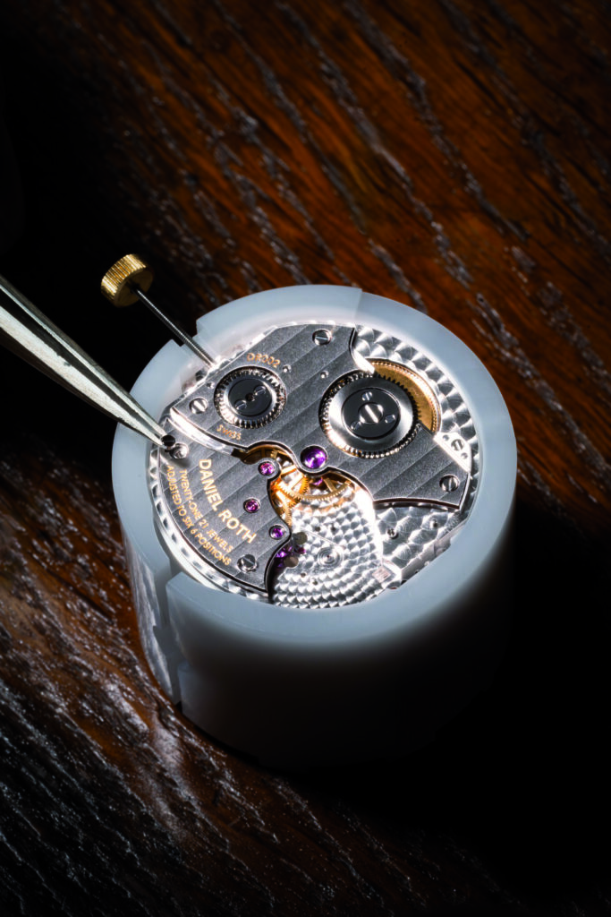 Daniel Roth Extra Plat Rose Gold Gilt : l'art de l'effacement 45 Daniel Roth Mouvement 4 CMJN