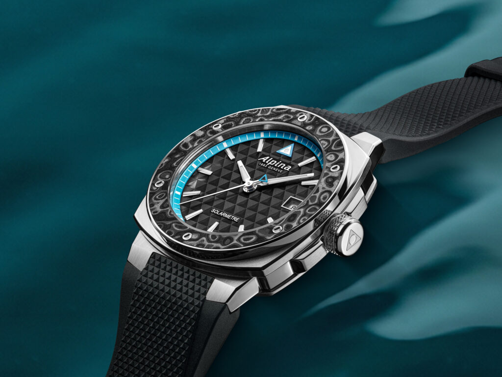 Alpina chronomètre officiel de la Route du Rhum 25 Detail AL 140BT3AE6 HD
