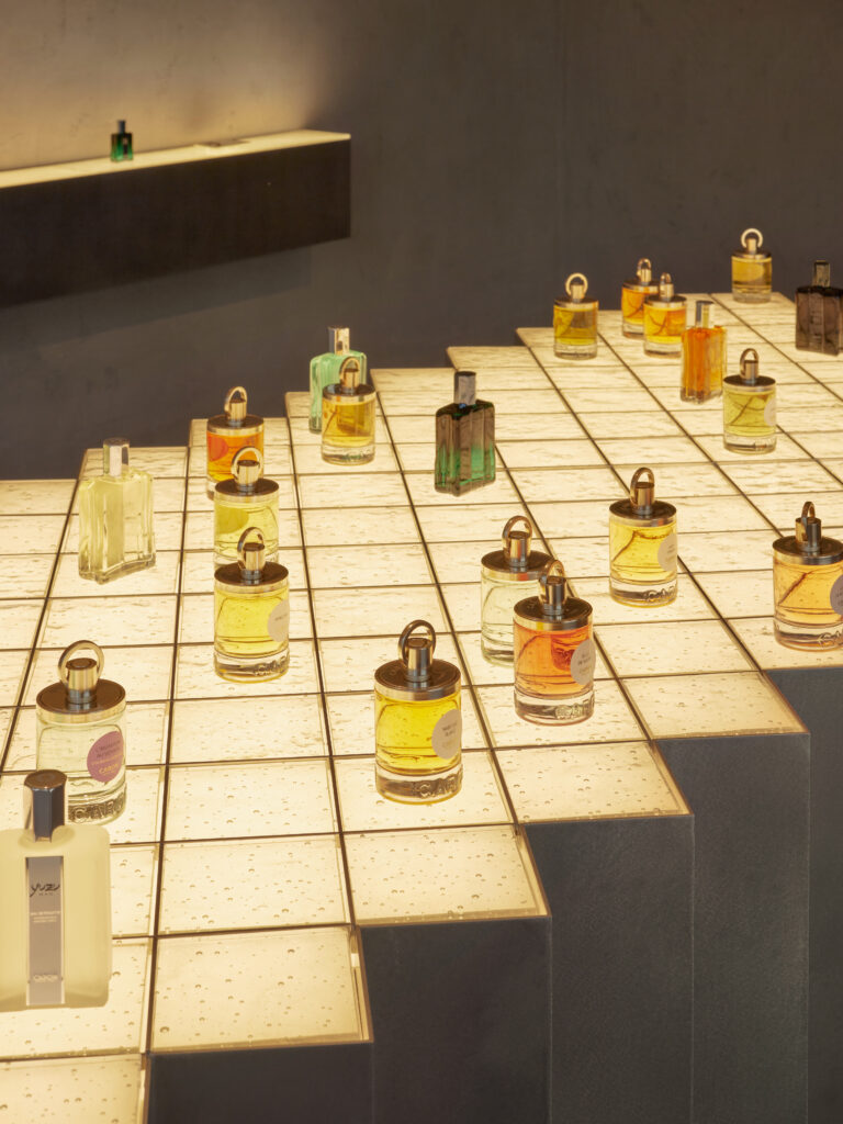 À Monaco, Caron installe le parfum au rang d'art contemporain 32 E0A3881 3x4 CopyrightPaulRiddle