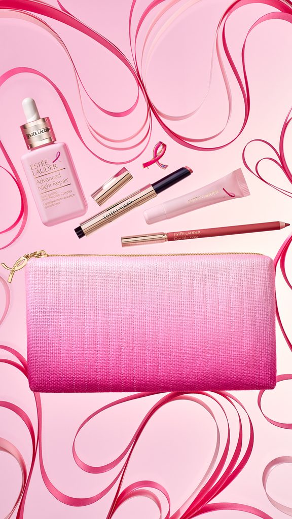 Chez Estée Lauder, le Ruban Rose a son économie 29 FL26 DIGITAL Pink Ribbon Still Set 060 1080x1920