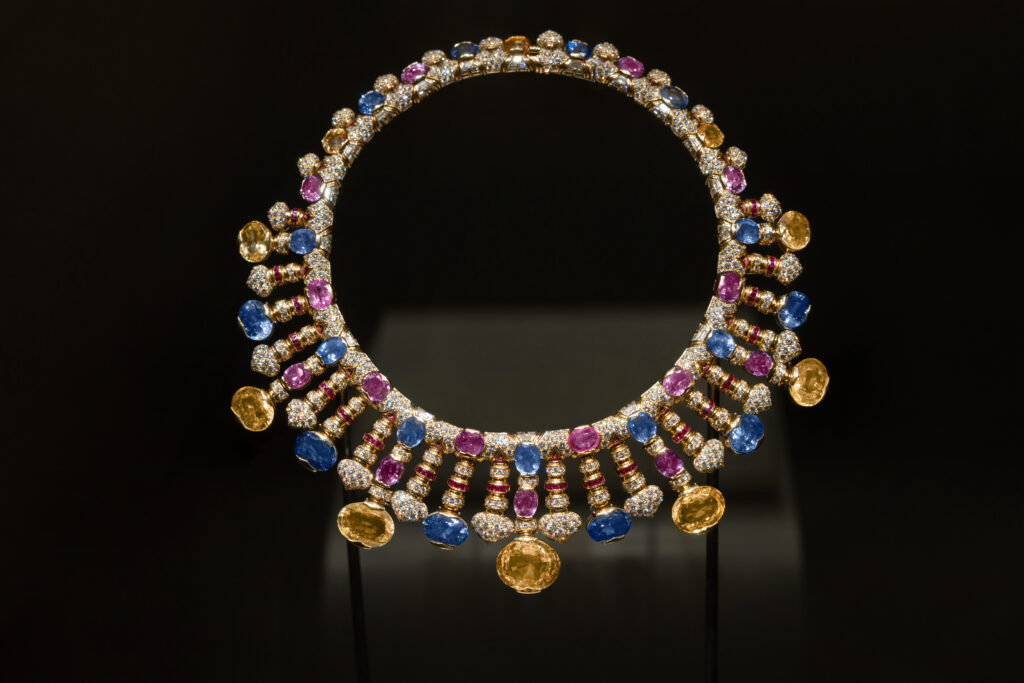 À Shanghai, Bvlgari fait de la couleur un langage diplomatique 87 FLX 7868