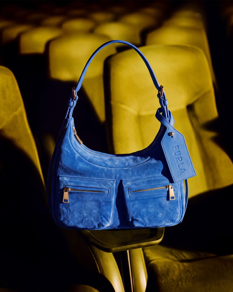 Furla Cinemania : quand un sac déclenche une première de cinéma 39 Furla Lynette Cobalto Blue