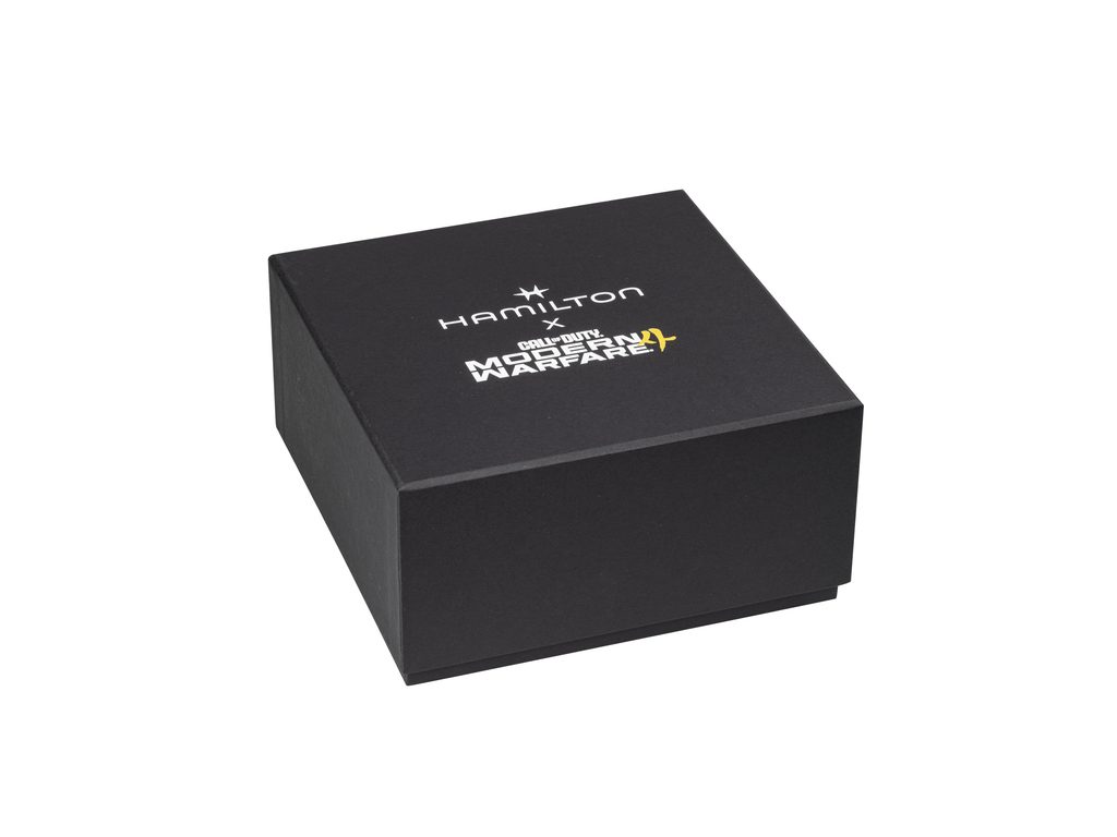 Hamilton retourne au front avec une deuxième montre Call of Duty 32 H69469930 packaging H810.000.148 03