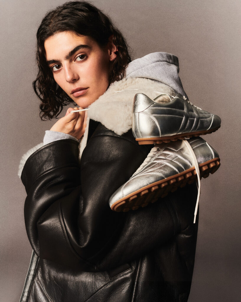 Hogan, 40 ans d'une sneaker qui a inventé un nouveau luxe 71 HOGAN ADV AW25 250426 HOGAN DAY 003 024 3998 RGB