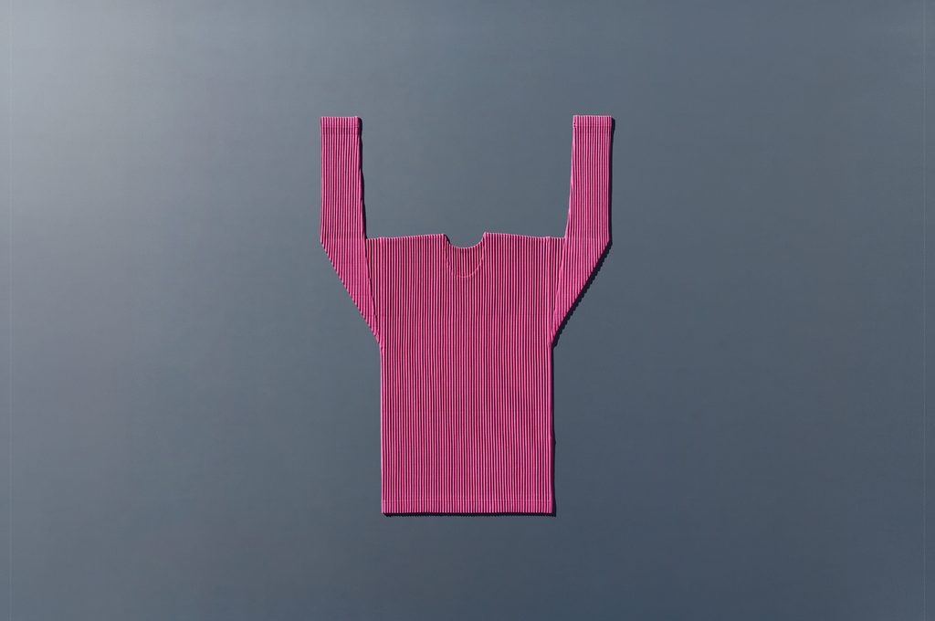 Homme Plissé Issey Miyake fait dialoguer le plissé et les papiers découpés de Matisse 51 HOMME PLISSE ISSEY MIYAKE for Tate 11