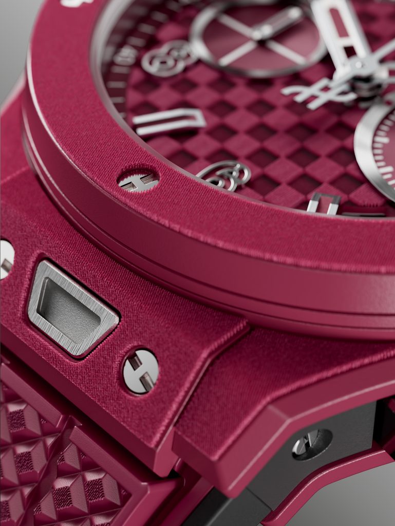 Hublot Big Bang Original Soft Touch : la première montre pensée pour être ressentie 37 Hublot Big Bang Original Soft Touch All Red 3