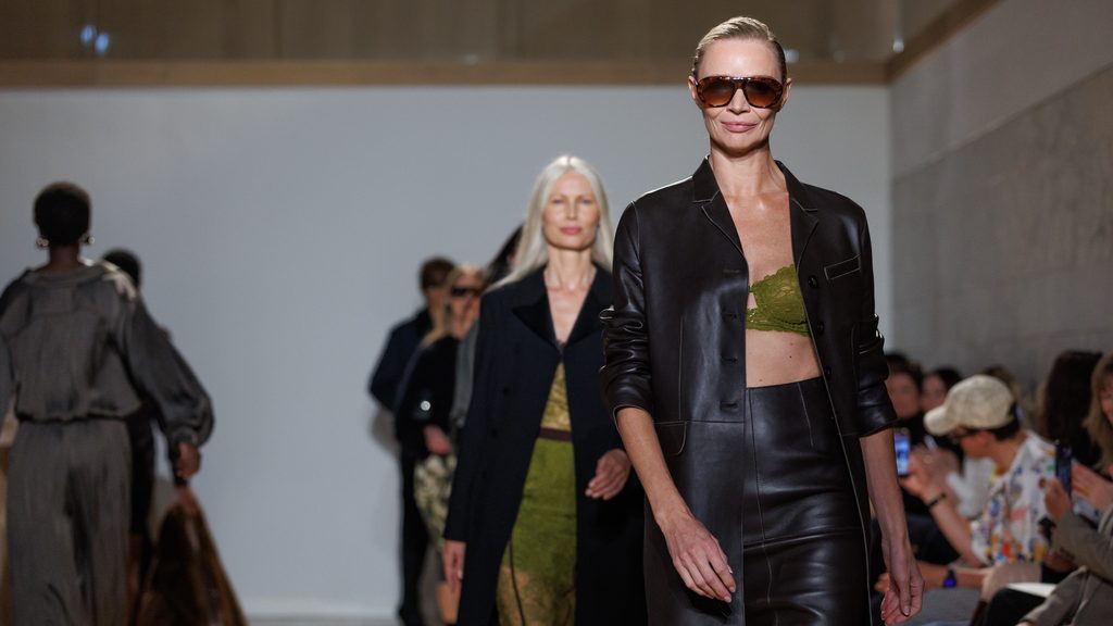 M&S entre dans la légende de la Fashion Week de Londres avec un siècle d'archives 56 IKA1583 1