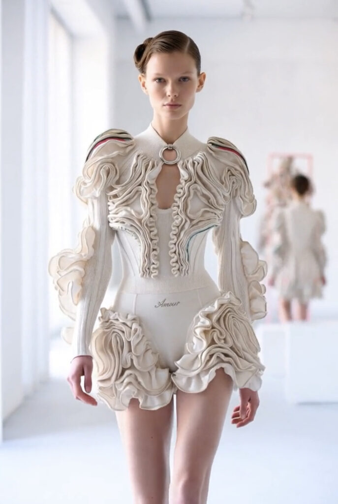 FUTURFASHION dévoile Pierre Amour, le créateur qui dessine la mode avec l'intelligence artificielle 36 IMG 6930