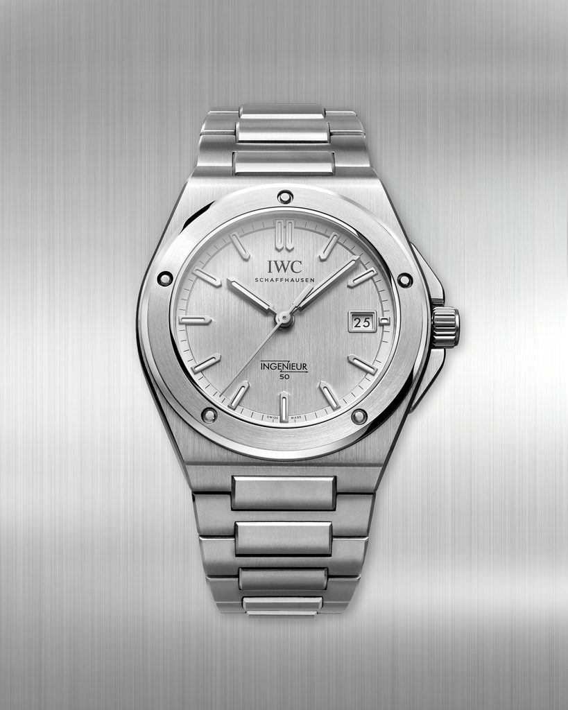 IWC Ingenieur : 50 ans après Gérald Genta, l'hommage à un échec devenu icône 25 INGENIEUR 50 1