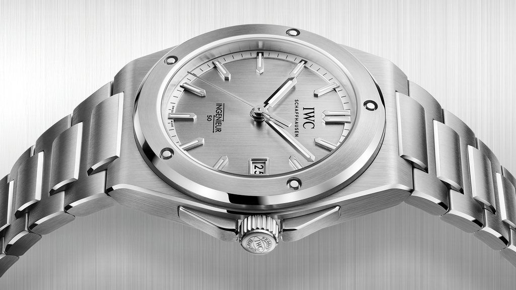 IWC Ingenieur : 50 ans après Gérald Genta, l'hommage à un échec devenu icône 29 INGENIEUR 50 7