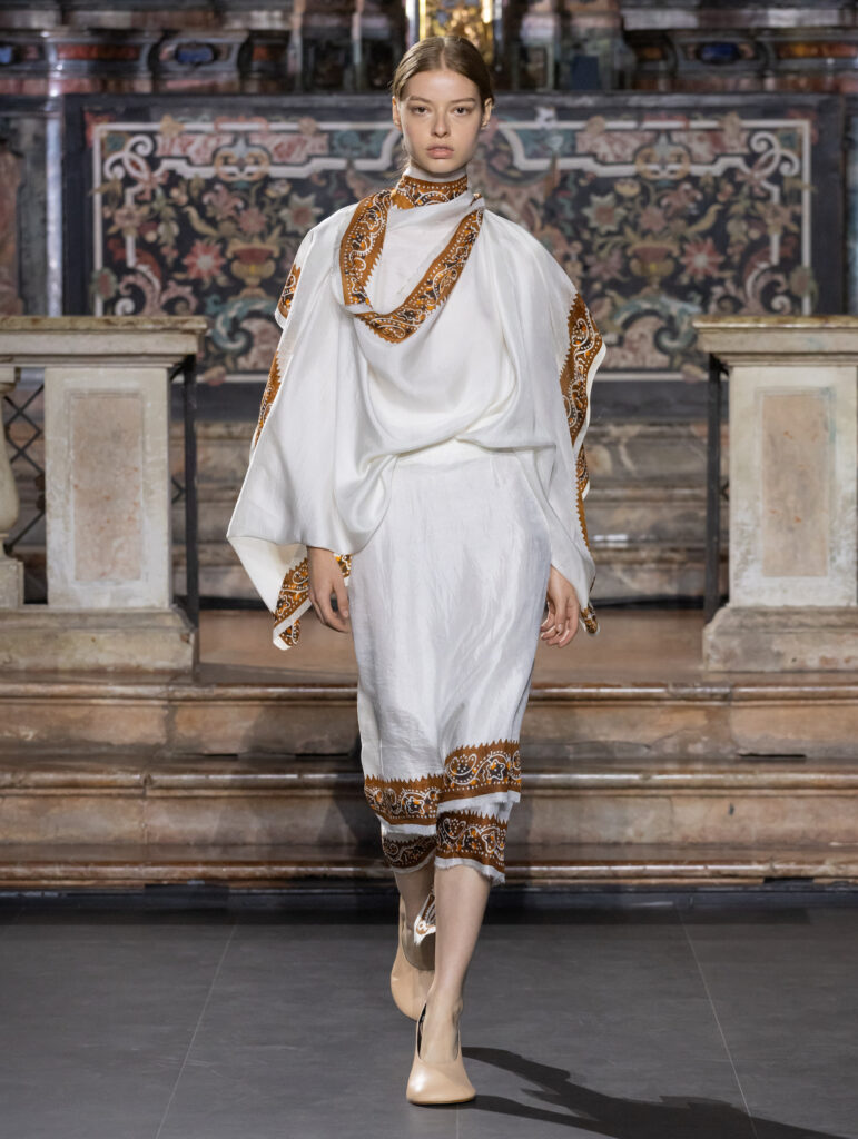 Galib Gassanoff repense la monumentalité avec sa nouvelle collection Institution 32 Institution SS27 Look 26