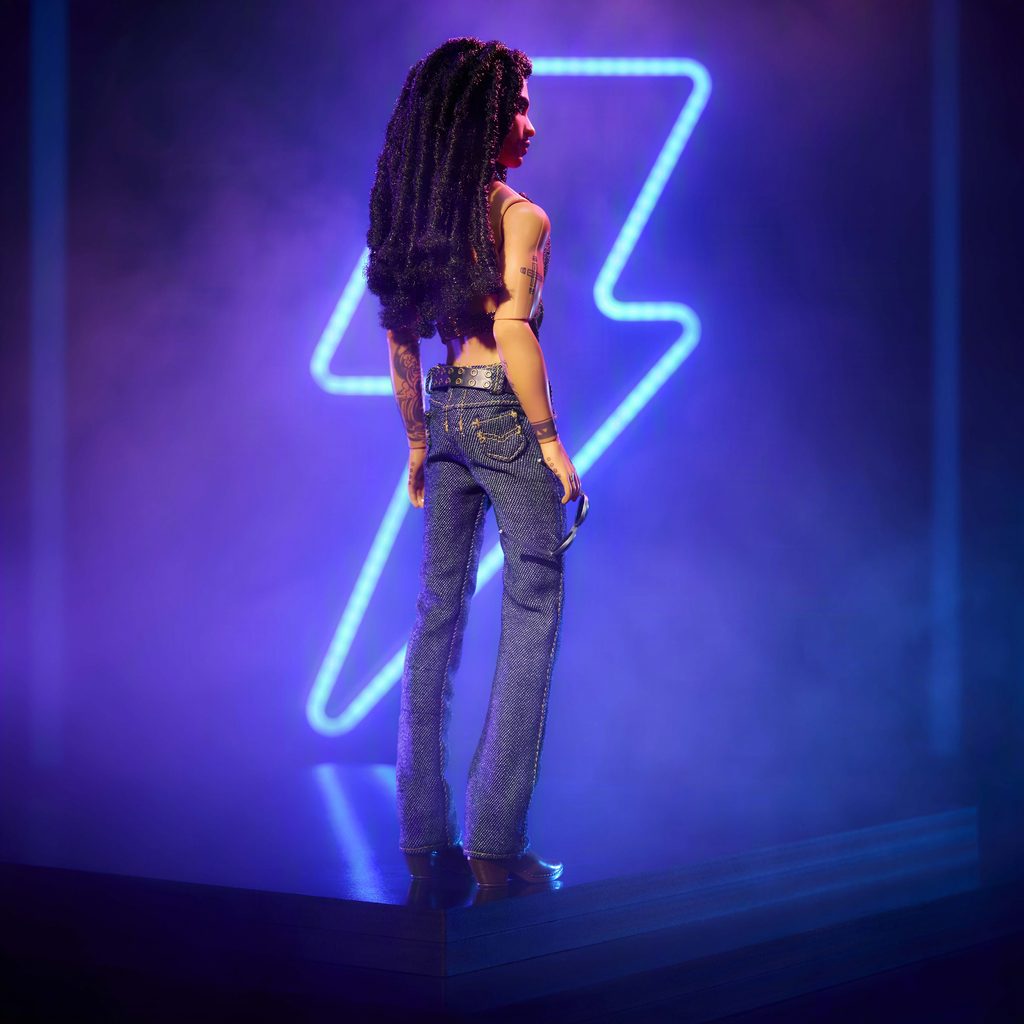 Barbie couronne Lenny Kravitz, deuxième Kenbassador de l'histoire 29 JBJ43 PS 26 662