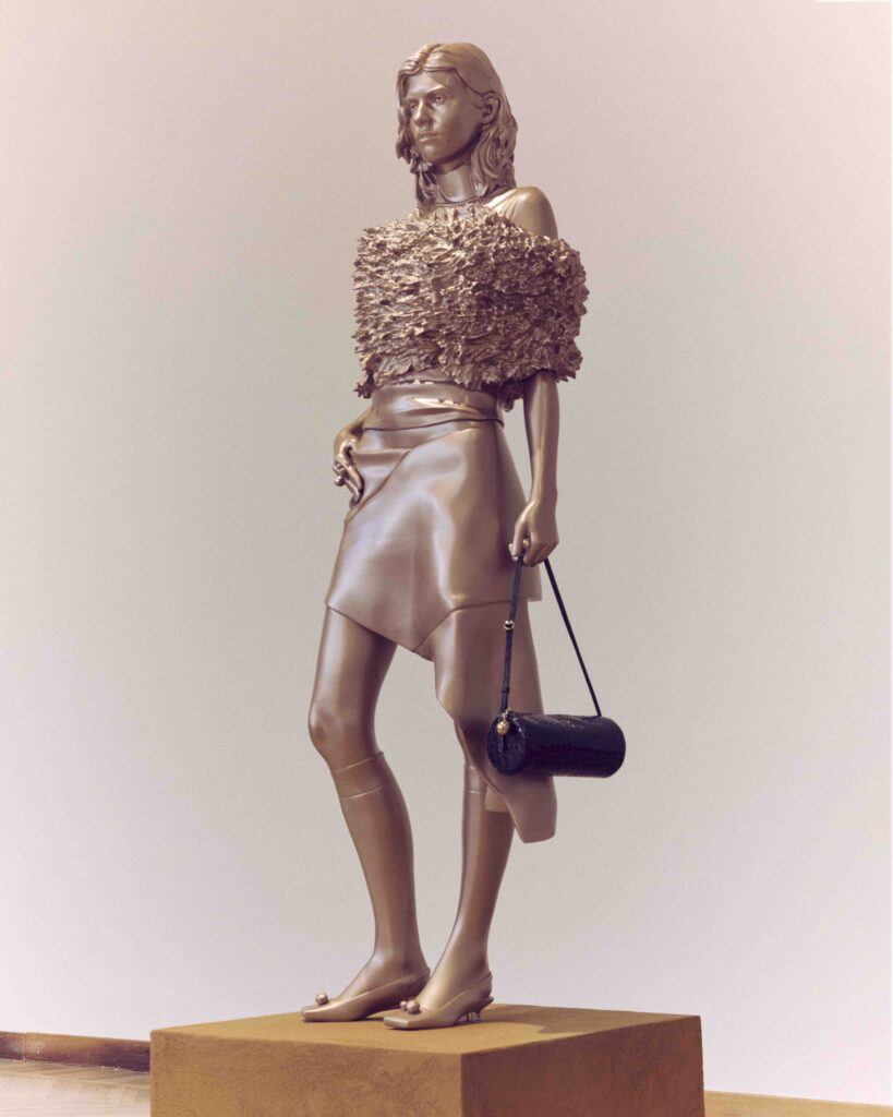 Jimmy Choo Printemps-Été 2027 : l'art de ne jamais choisir 25 JIMMY CHOO PRESS DAY 16 1MB