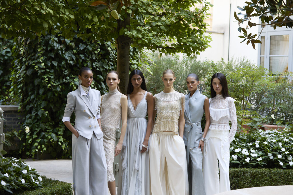 L'AGENCE débute à Paris avec « Dream » : tout se jouera sur la coupe 209 LAGENCE PFW7993
