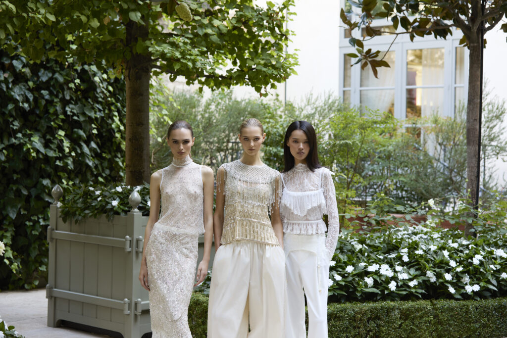 L'AGENCE débute à Paris avec « Dream » : tout se jouera sur la coupe 210 LAGENCE PFW8012