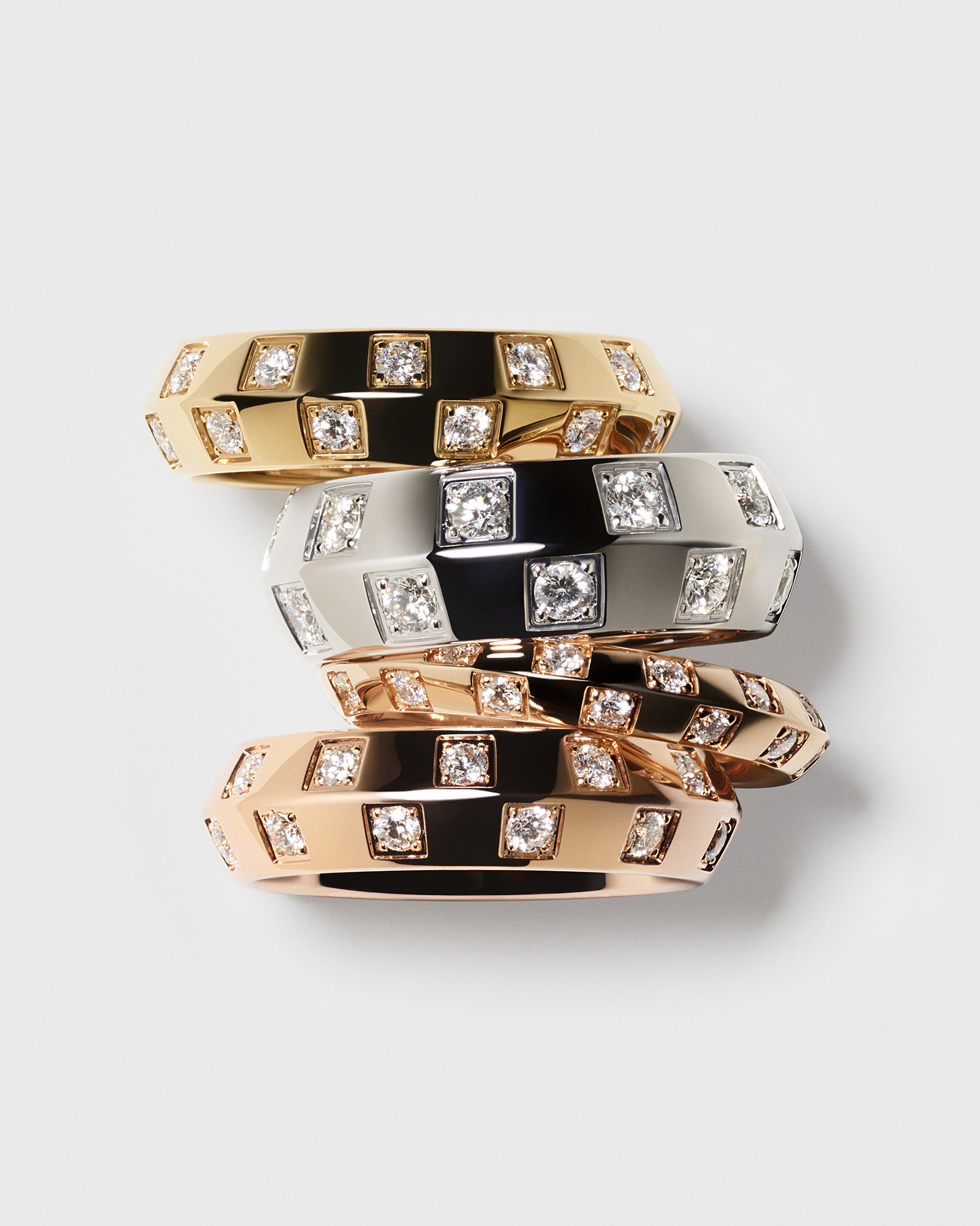 Chez Louis Vuitton, le Damier grimpe jusqu'aux oreilles 34 LE DAMIER DE LOUIS VUITTON 2026 LOUIS VUITTON JOAILLERIE ©Thomas Lagrange 12 1