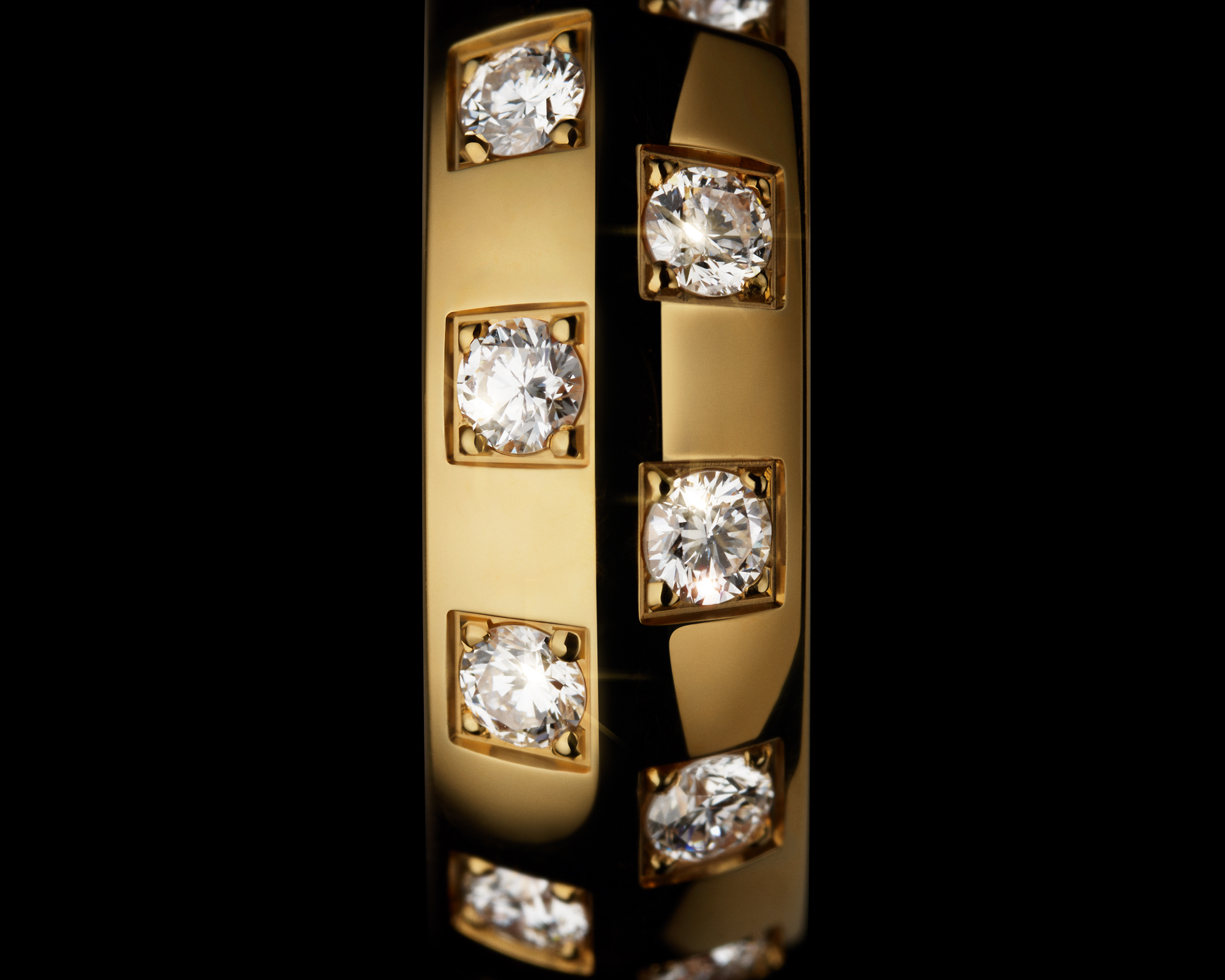 Chez Louis Vuitton, le Damier grimpe jusqu'aux oreilles 36 LE DAMIER DE LOUIS VUITTON SAVOIR FAIRE LOUIS VUITTON FINE JEWELRY ©Laziz Hamani 1