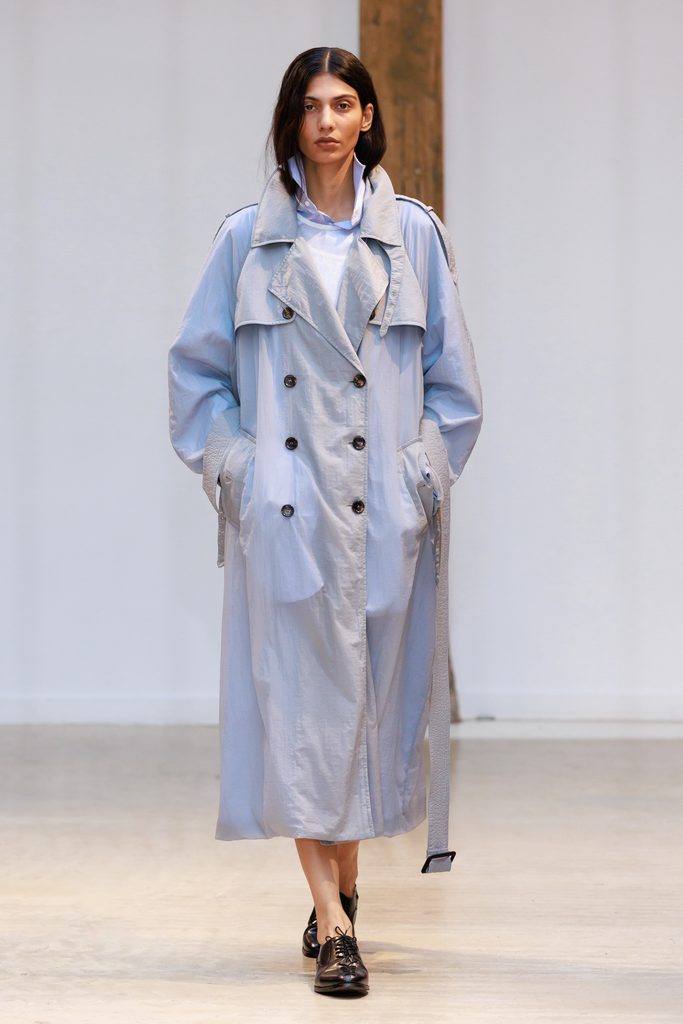 Vautrait printemps-été 2027 : nœuds de voile et palette de bord de mer, présentés à Paris 28 LOOK 4