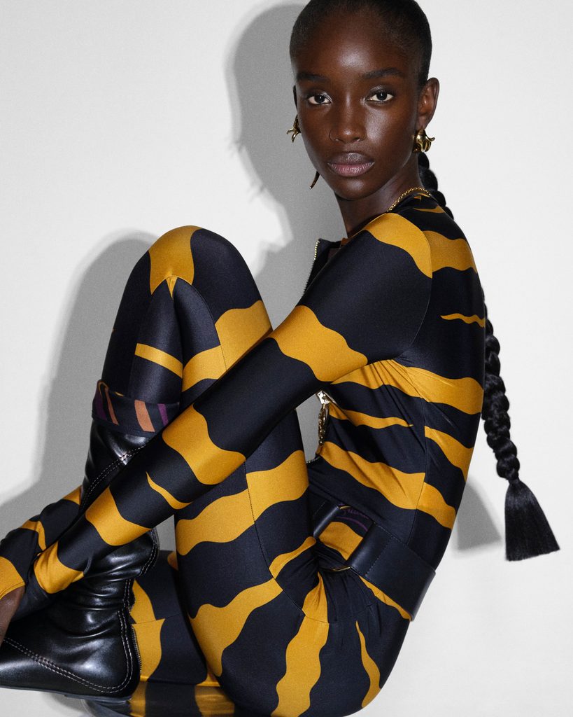 Pucci fait descendre le Palio de Sienne dans la nuit parisienne 36 LOOK10