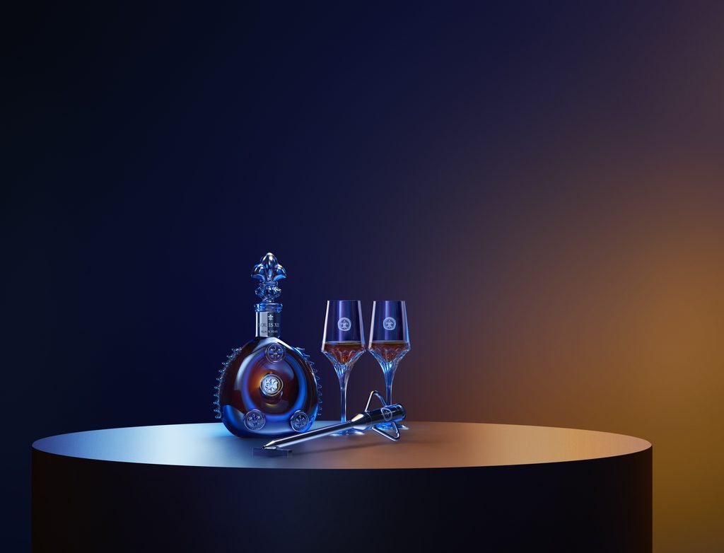 Ce que LOUIS XIII accepte enfin de partager du Grollet 27 LOUISXIII BLACKPEARL DECANTER GLASSES PIPETTE LIFESTYLE full RGB