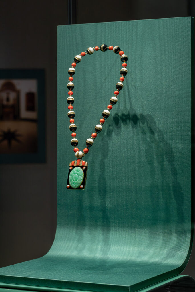 À Shanghai, Bvlgari fait de la couleur un langage diplomatique 74 LXP 8179