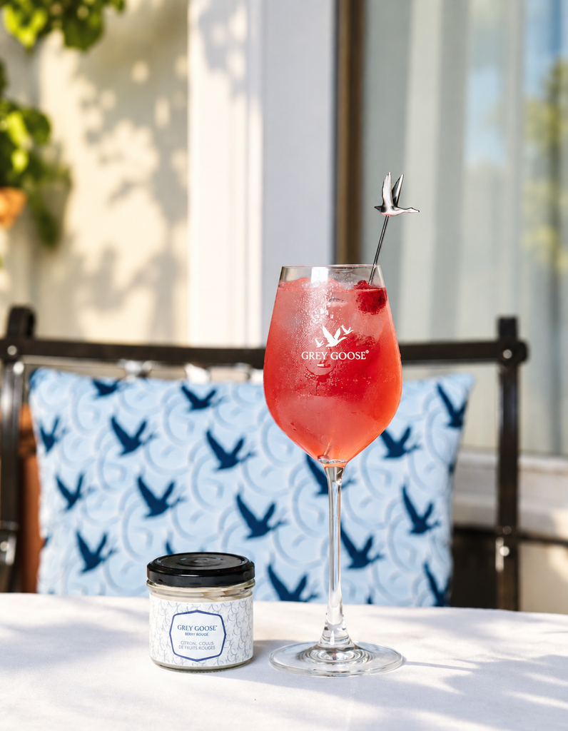 Berry Rouge : un bouquet de baies à la place de la fleur offerte 26 Le Jardin Berry Rouge Cocktail Goose Berry Grey Goose @axeldelaiphotographe 1