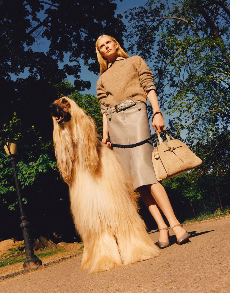 Tory Burch photographie New York à hauteur de laisse 30 Low Res 150 DPI TB FAL26 CAMPAIGN ROMY BAULETTO SHOT 7 40