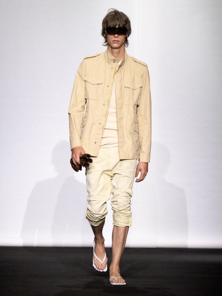 MM6 Maison Margiela déplace les vêtements plutôt que de les réinventer 184 MM6 SS27 036