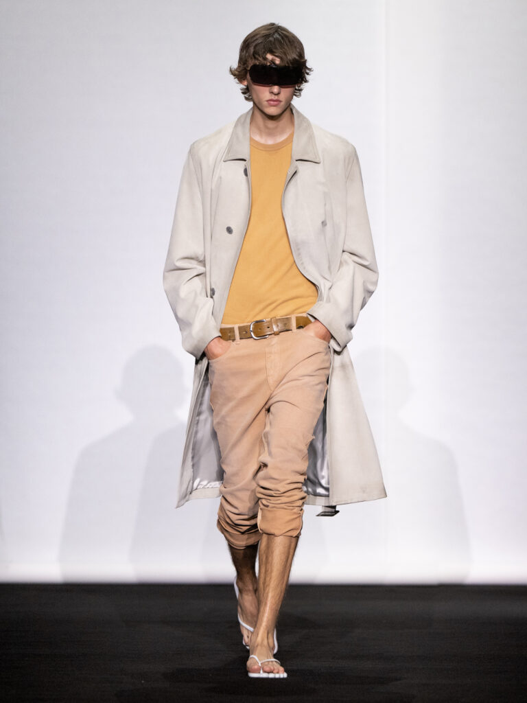MM6 Maison Margiela déplace les vêtements plutôt que de les réinventer 141 MM6 SS27 039