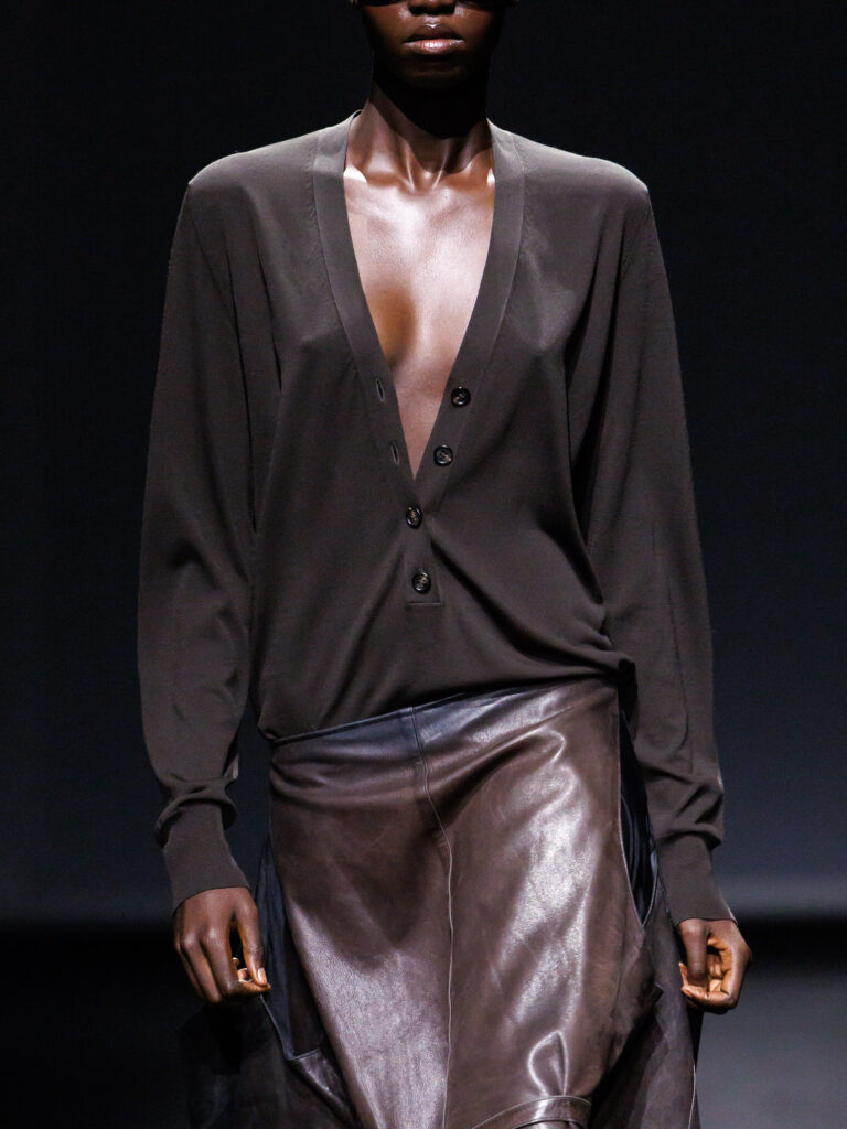 MM6 Maison Margiela déplace les vêtements plutôt que de les réinventer 62 MM6 SS27 Details 1 3x4 007
