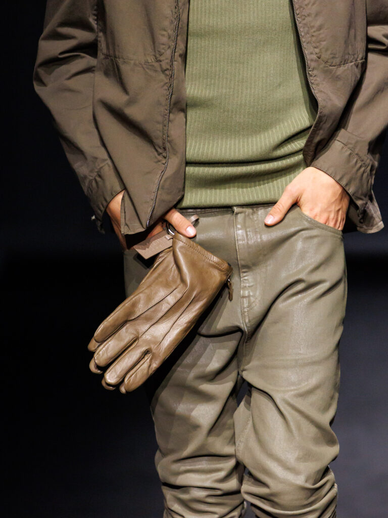 MM6 Maison Margiela déplace les vêtements plutôt que de les réinventer 79 MM6 SS27 Details 1 3x4 112