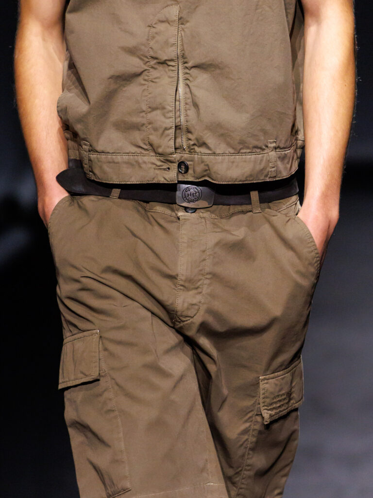 MM6 Maison Margiela déplace les vêtements plutôt que de les réinventer 55 MM6 SS27 Details 1 3x4 144