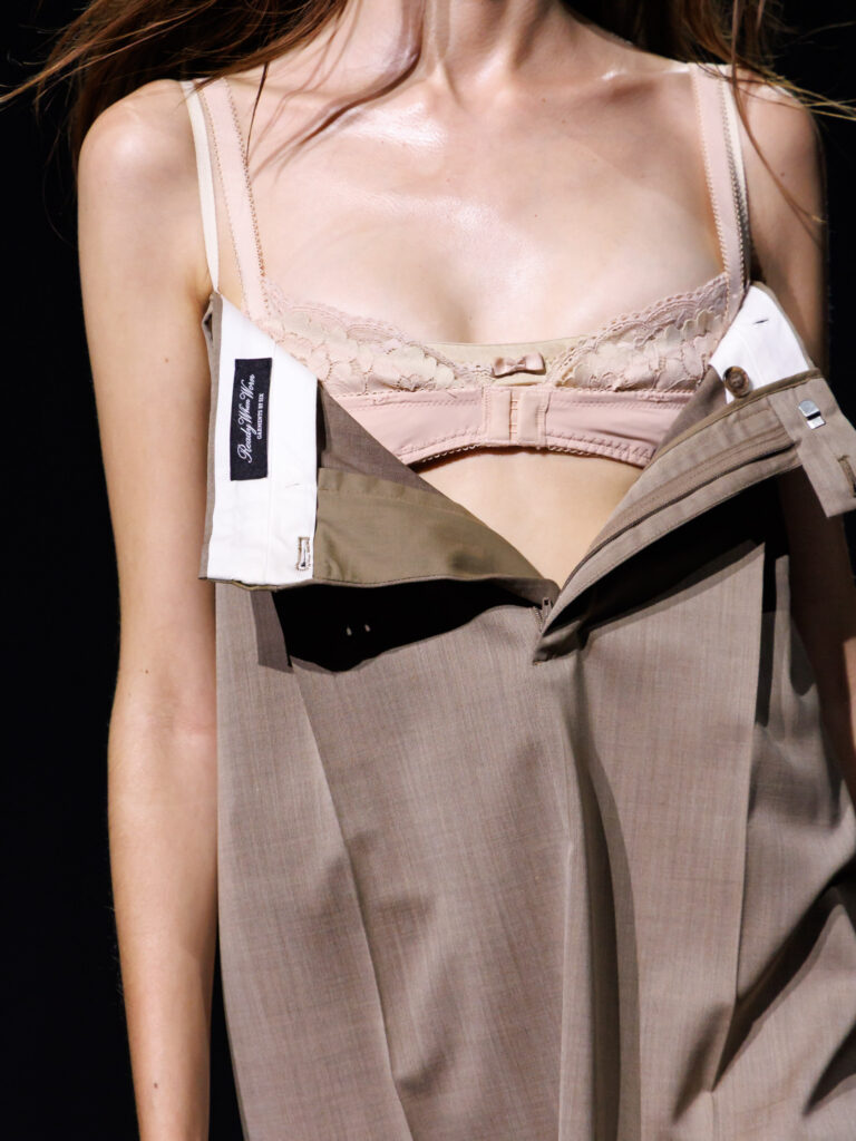 MM6 Maison Margiela déplace les vêtements plutôt que de les réinventer 74 MM6 SS27 Details 2 3x4 002