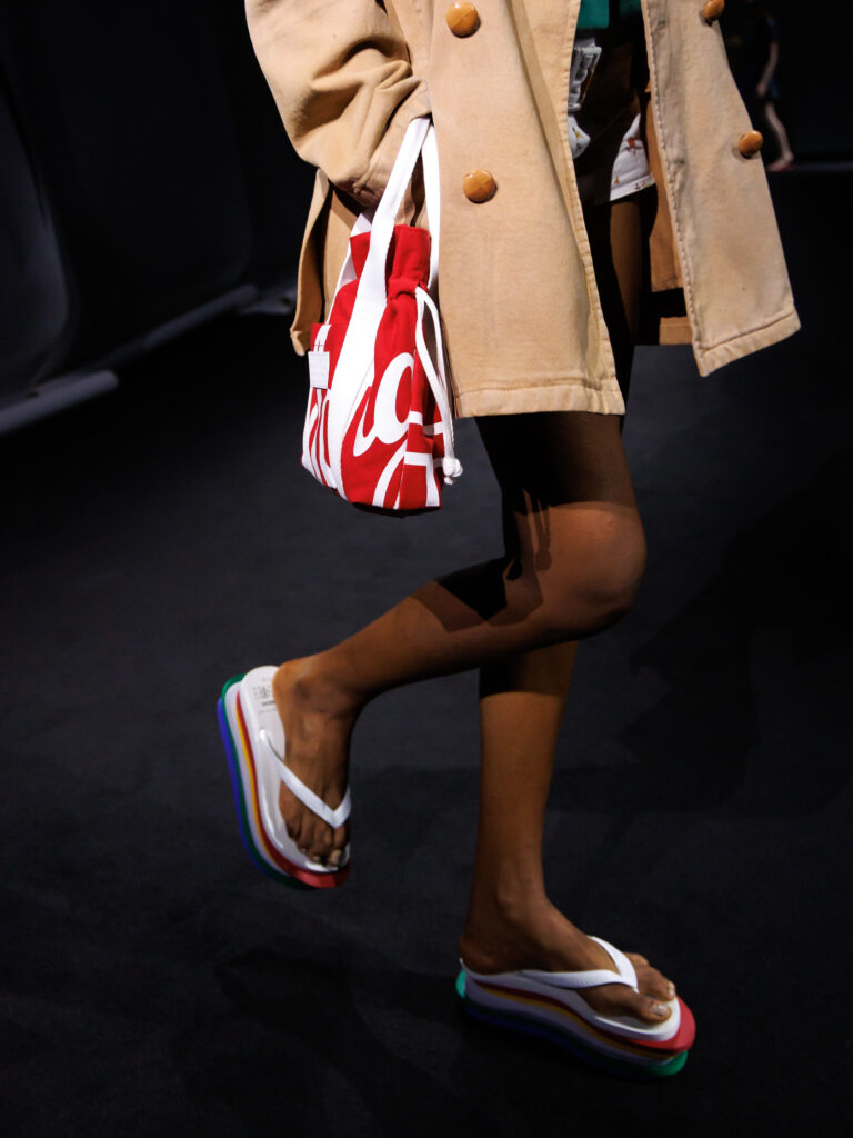MM6 Maison Margiela déplace les vêtements plutôt que de les réinventer 37 MM6 SS27 Details 2 3x4 027