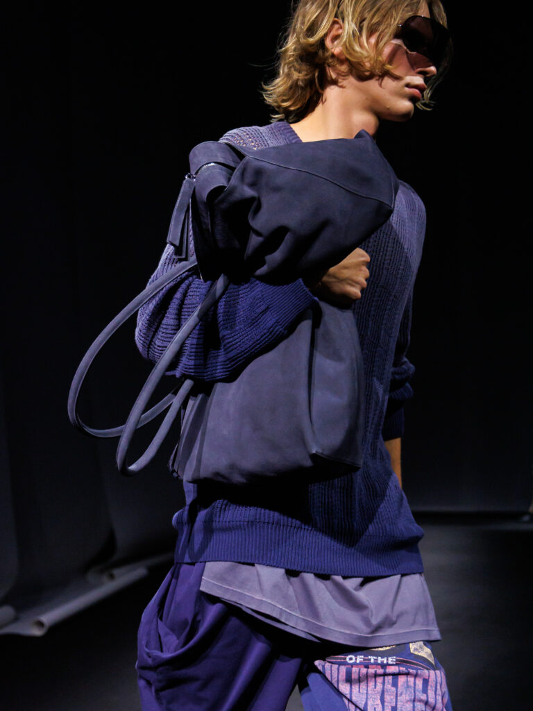 MM6 Maison Margiela déplace les vêtements plutôt que de les réinventer 61 MM6 SS27 Details 2 3x4 049