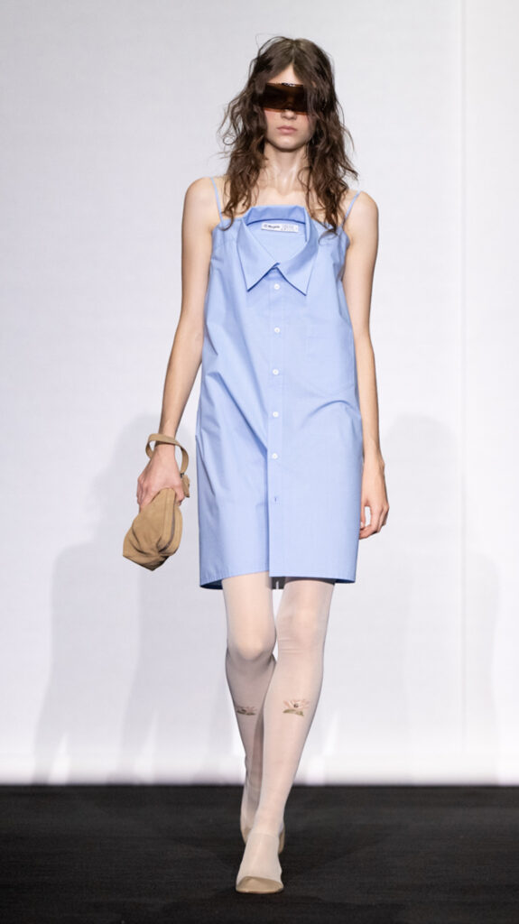 MM6 Maison Margiela déplace les vêtements plutôt que de les réinventer 285 MM6 SS27 LOOK 002 2