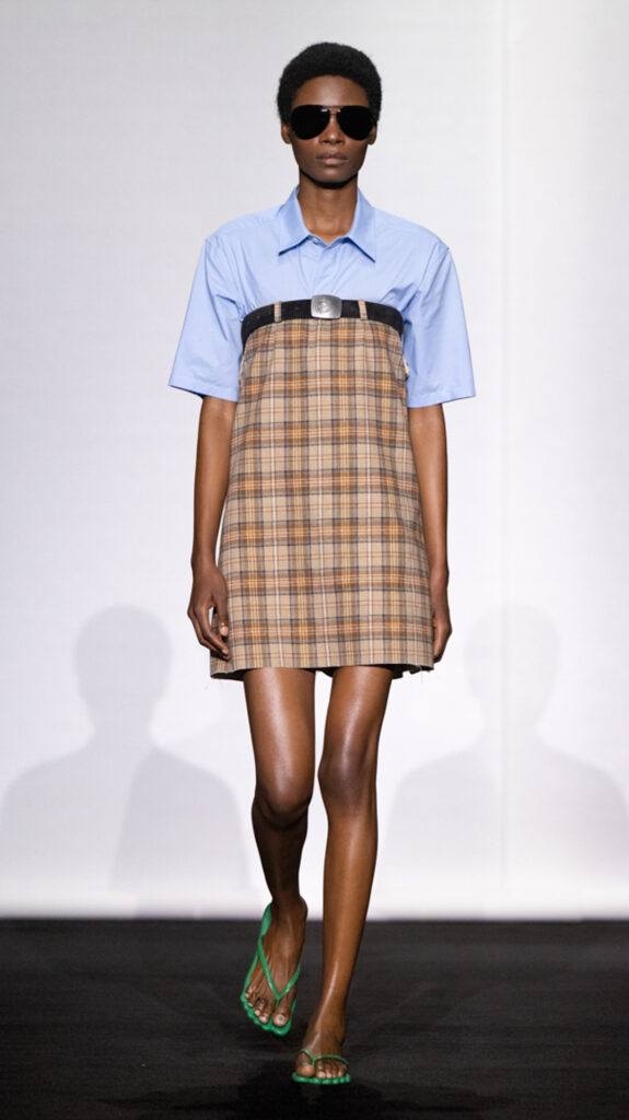 MM6 Maison Margiela déplace les vêtements plutôt que de les réinventer 286 MM6 SS27 LOOK 016 2