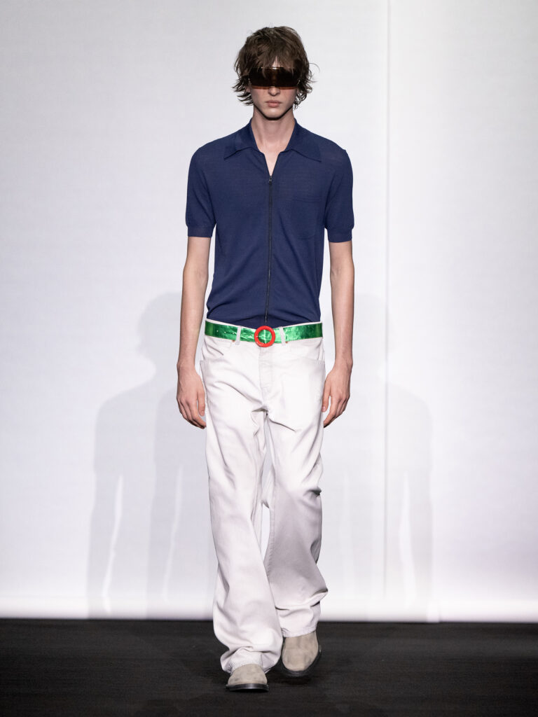 MM6 Maison Margiela déplace les vêtements plutôt que de les réinventer 222 MM6 SS27 LOOK 018 1