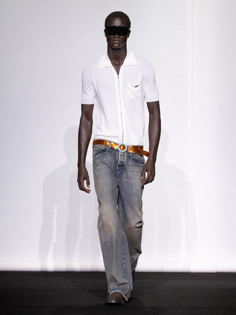MM6 Maison Margiela déplace les vêtements plutôt que de les réinventer 221 MM6 SS27 LOOK 019 1