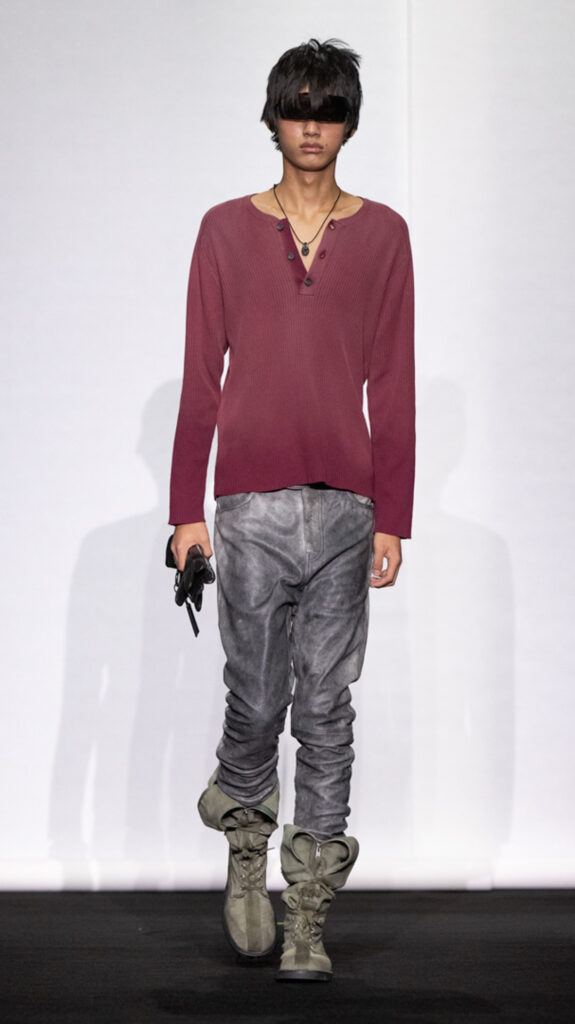 MM6 Maison Margiela déplace les vêtements plutôt que de les réinventer 279 MM6 SS27 LOOK 030 2