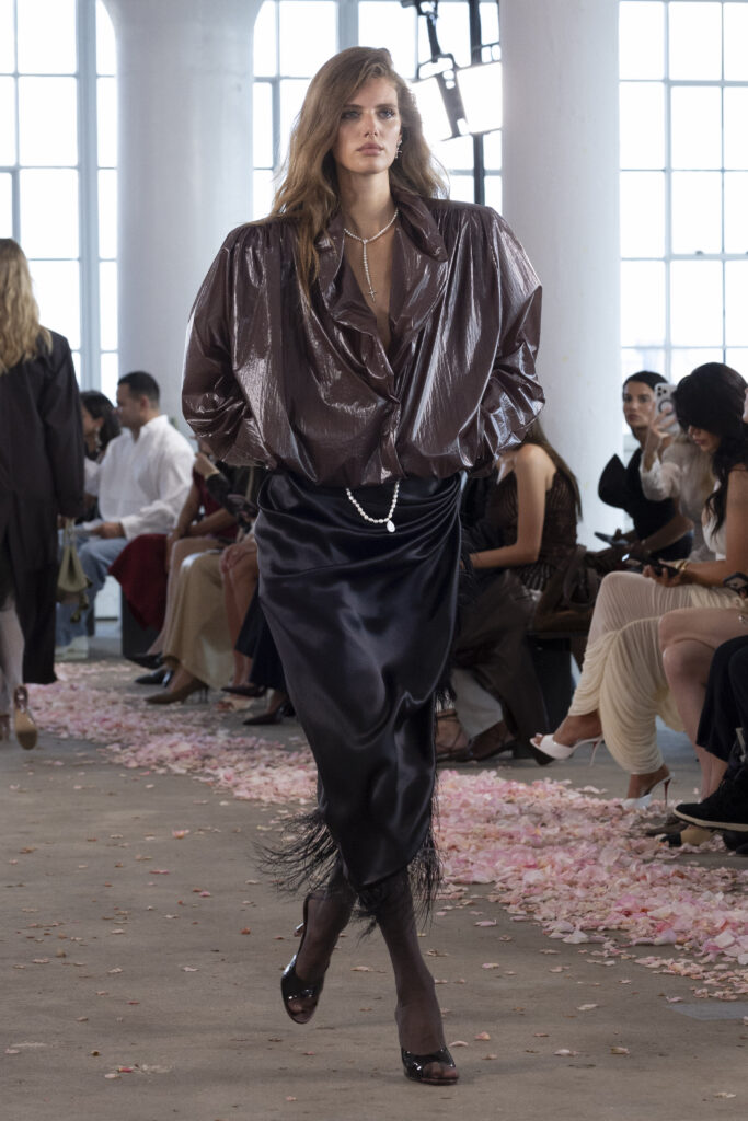 Magda Butrym présente pour la première fois sa collection à la New York Fashion Week 32 Magda Butrym SS27 024